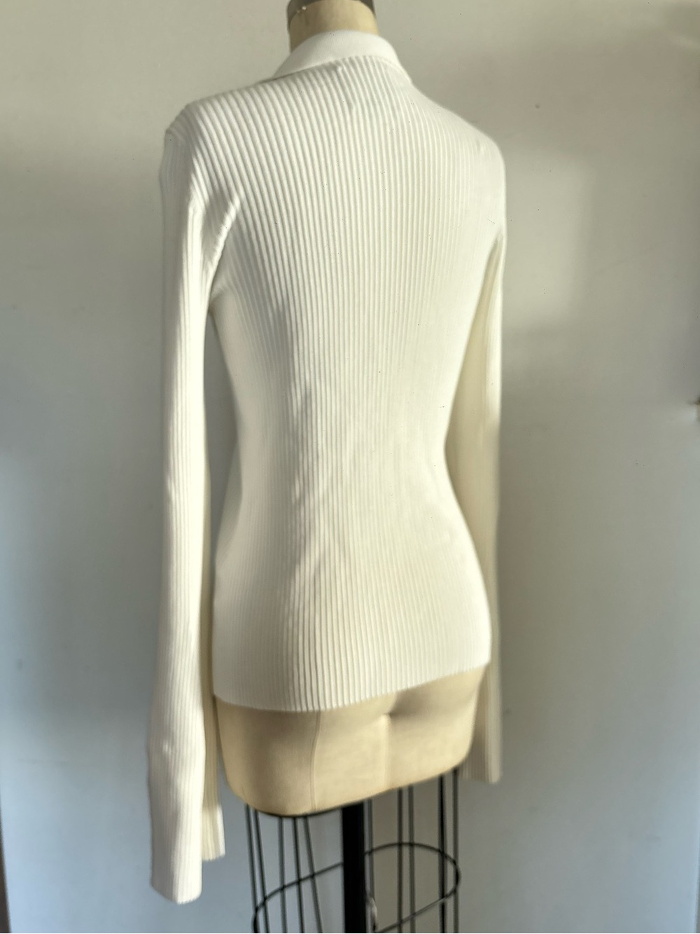 Le ORE Rimini Ribbed Cream Mother Pearl Button Up Cardigan - Picture 6 of 8